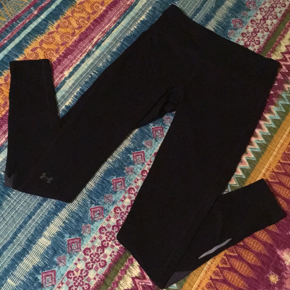 Under armour heat gear leggings RESERVED